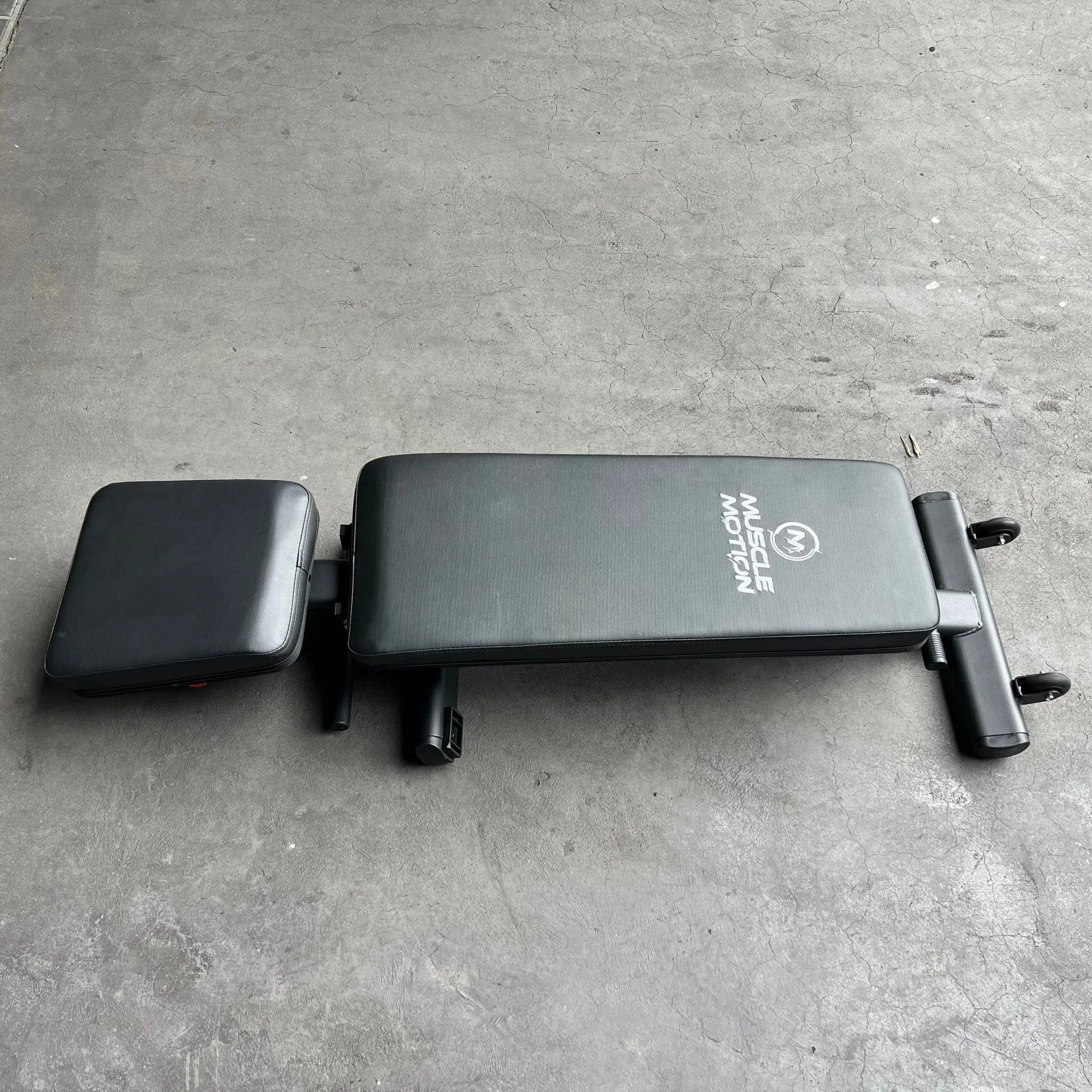 Muscle Motion AB1004 Folding Adjustable Flat Incline Decline Bench
