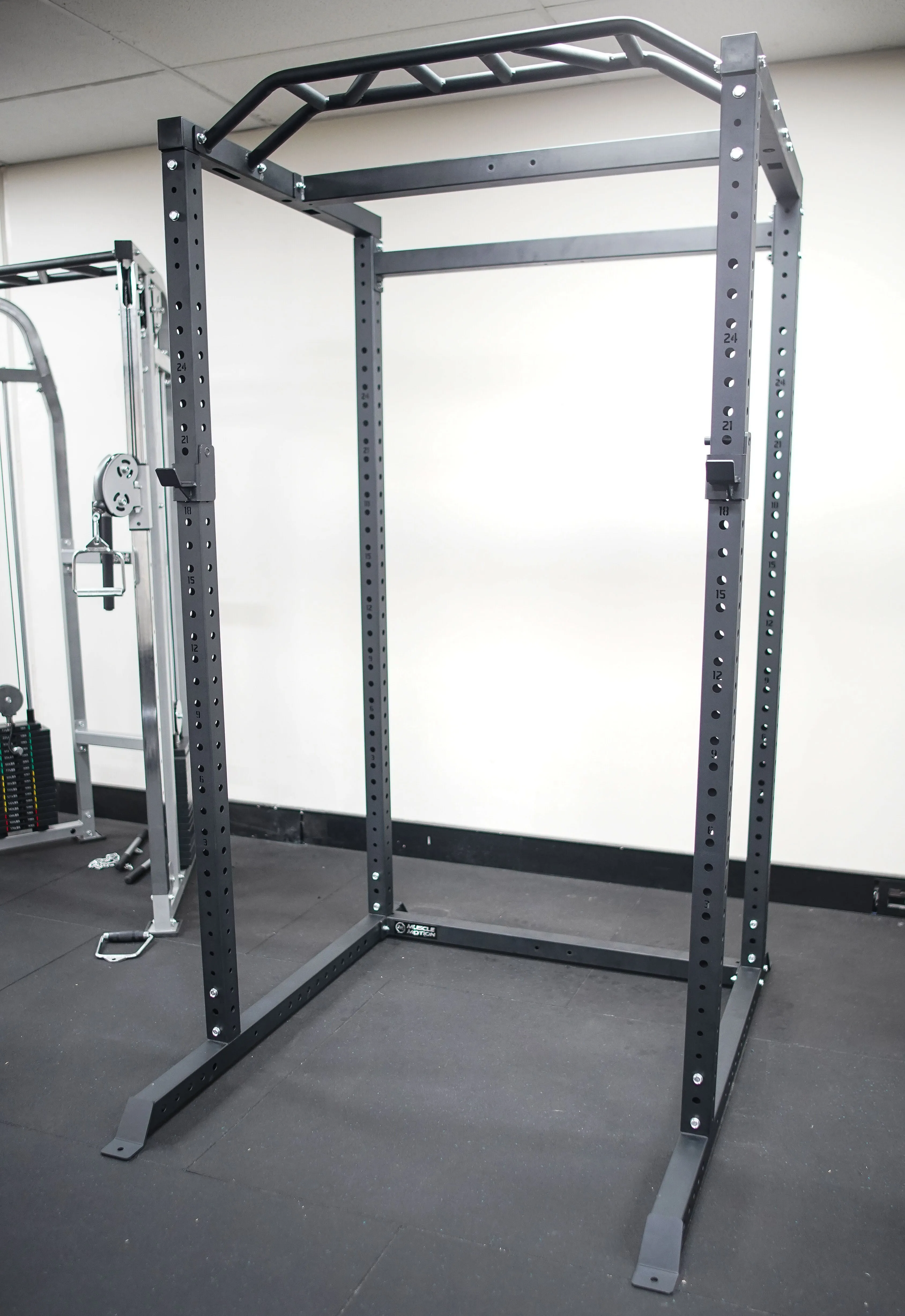 Muscle Motion Valor Modular Power Rack