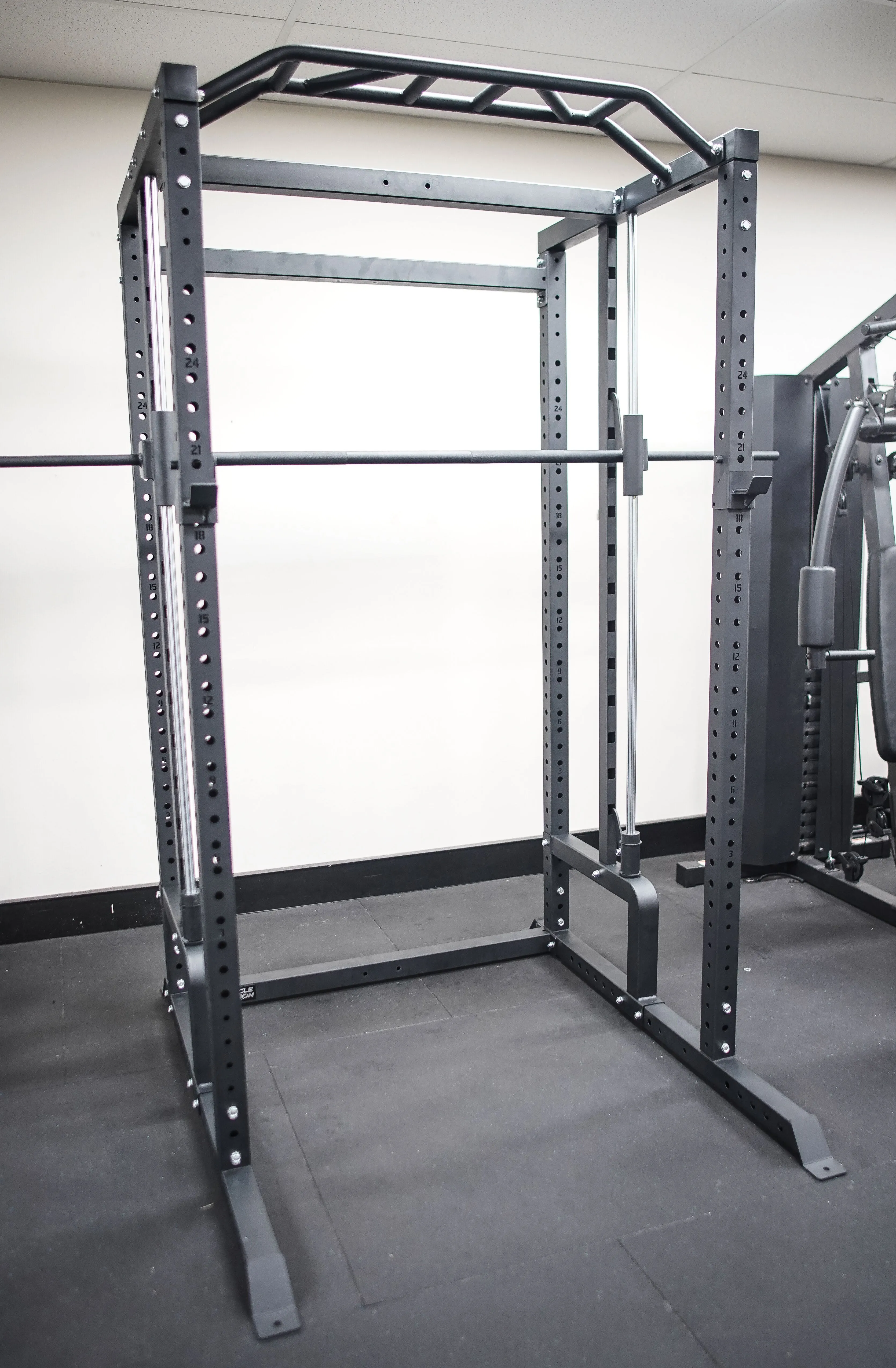 Muscle Motion Valor Power Rack with High Low Pulley
